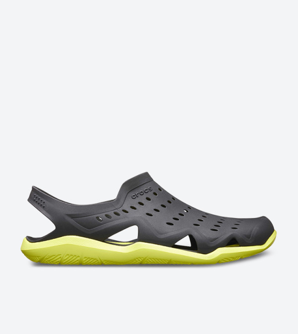 Swiftwater Wave Black Clogs