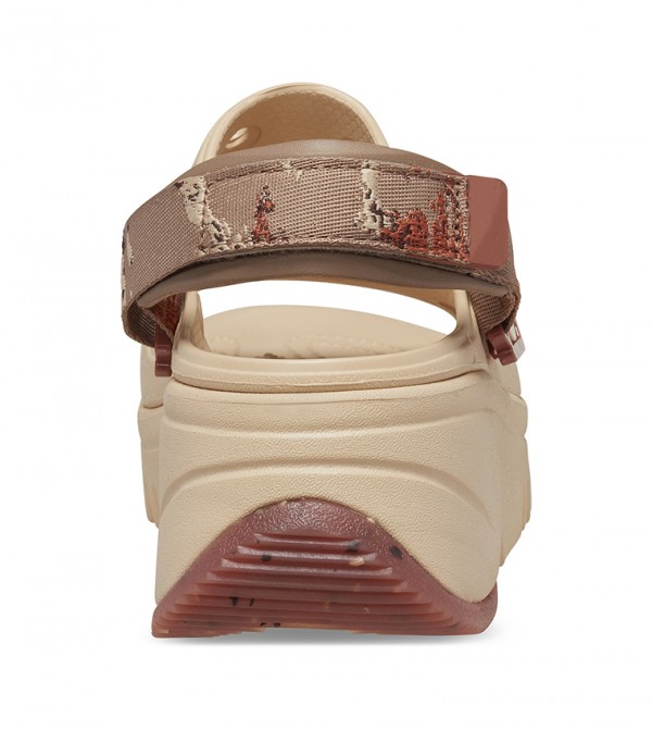CROCS★HIKER XSCAPE SANDAL 軽量サンダル のこぎり型ソール5cm CROCS☆HIKER XSCAPE SANDAL 軽量サンダル のこぎり型ソール5cm