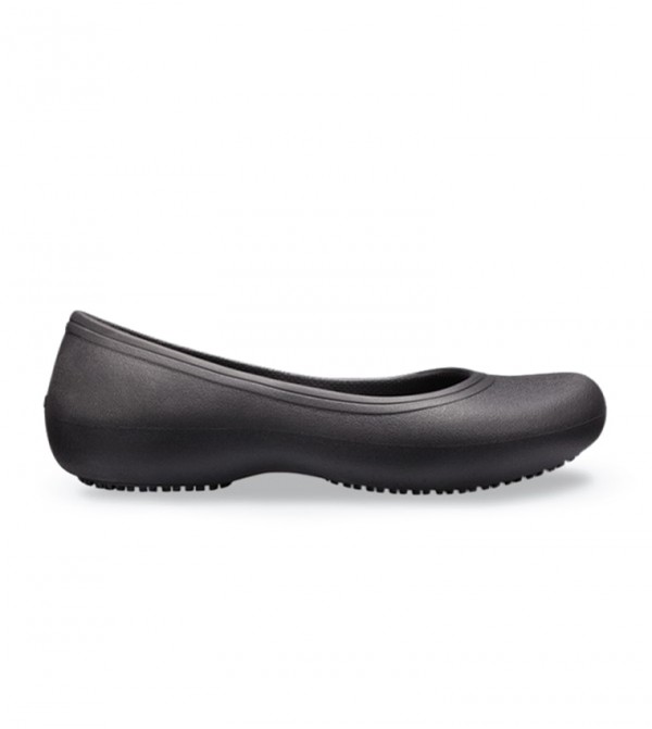 Crocs | Solid Round Toe Closed Back Detail Ballerinas | 6TH STREET.COM