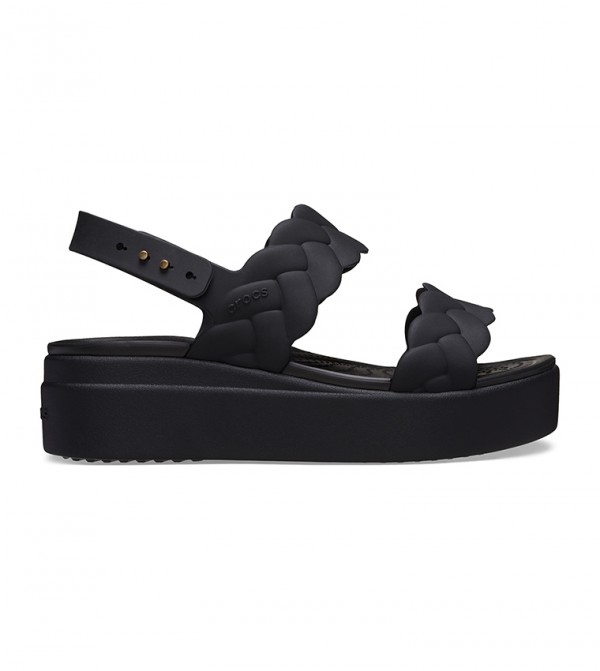 S sandals store