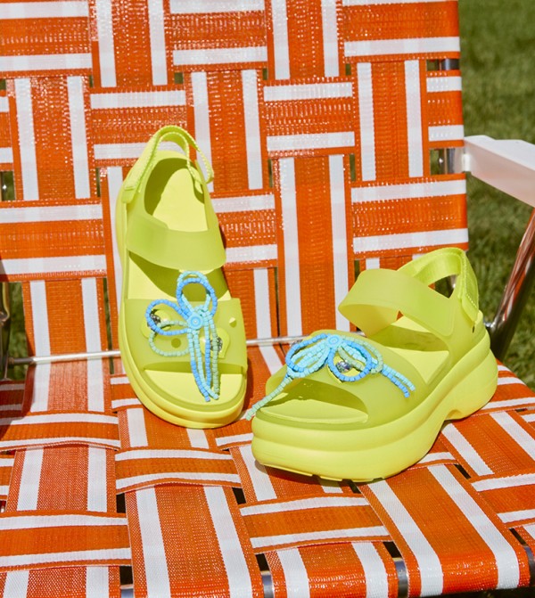 738 Crocs J2 Crocs Classic Crush Clog 2075212Y2 Universal Summer